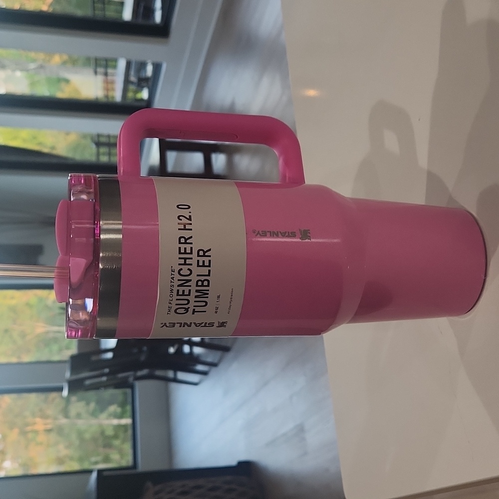 ⚡️Flash SALE ⚡️Stanley x Starbucks Winter Pink 💕